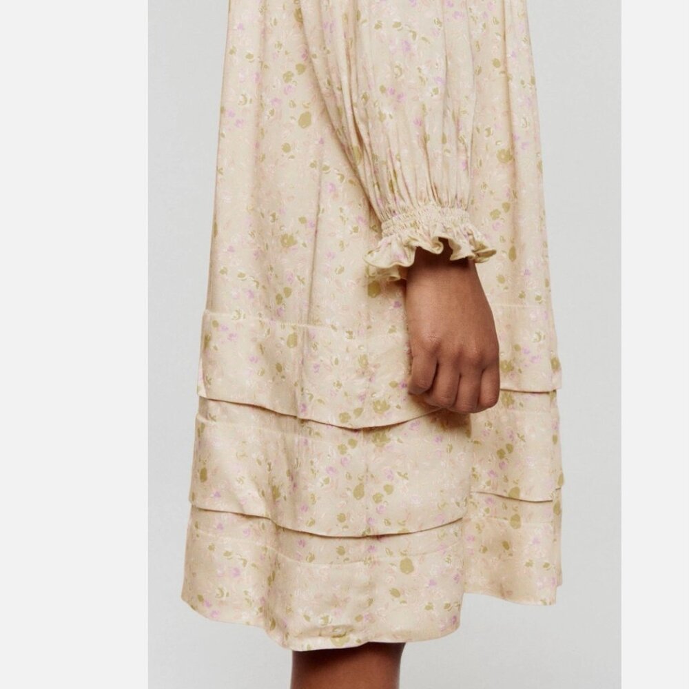 🌼✨ Zara Girls Floral Print‎ Dress | New with Minor Flaw ✨🌼 - Picture 3 of 5